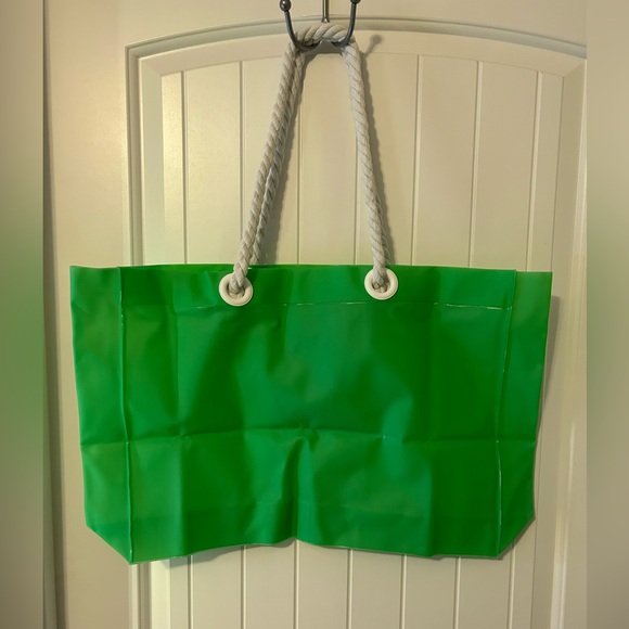 Large Green Pineapple Clear Tote Beach Bag Waterproof Rope Handle Pool Summer - Picture 7 of 11